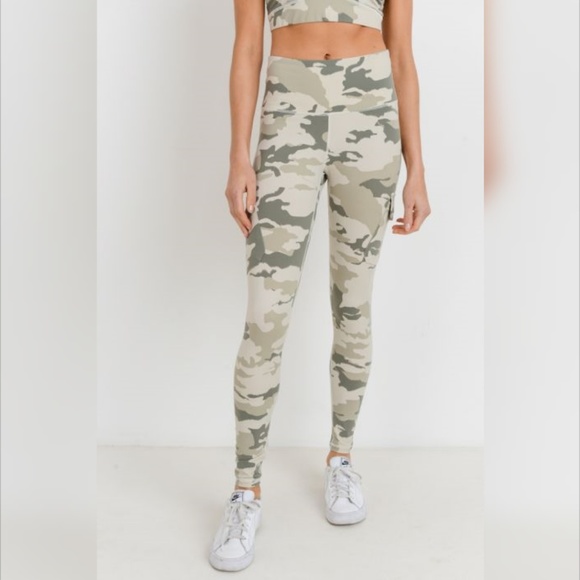 Highwaist Camo Lite Print Cargo Leggings - Picture 4 of 6